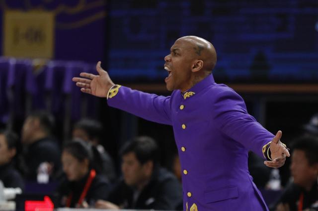  门兴格拉德巴赫防线崩溃，德甲连续失利暴露短板  