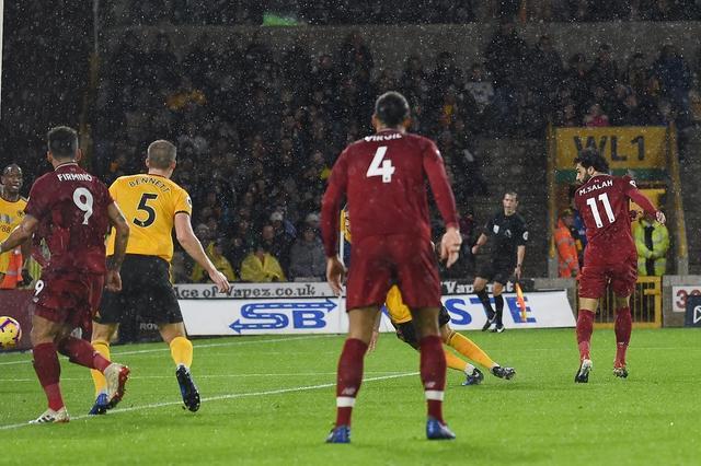 c7娱乐- 狼队锋线组合爆发，内托双响助球队脱困  